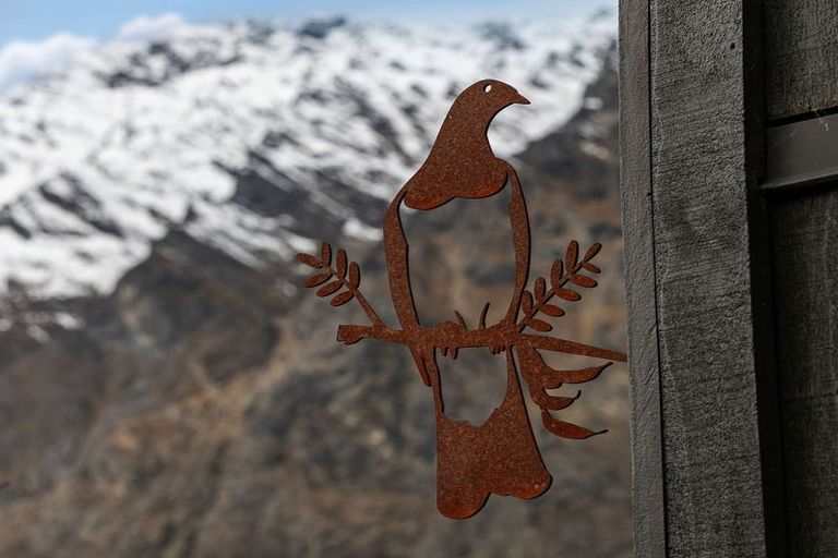 Photo of property in 2 Caithness Court, Jacks Point, Queenstown, 9371