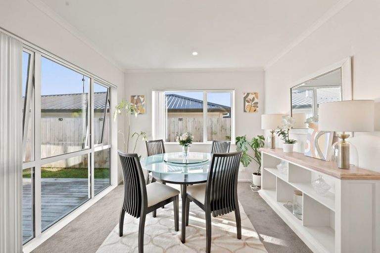 Photo of property in 9 Mokopapa Street, Takanini, 2112
