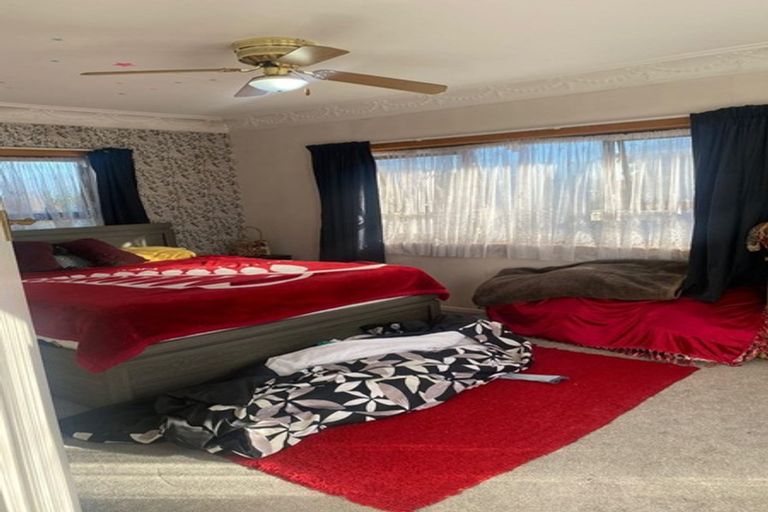 Photo of property in 28 Grove Road, Papakura, 2110