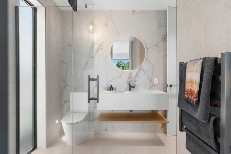 Photo of property in 146a Straven Road, Fendalton, Christchurch, 8014