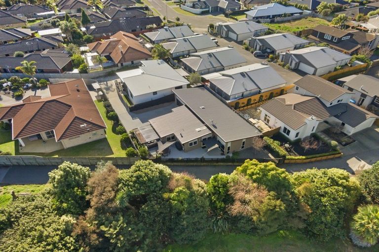 Photo of property in 107 Twin Oak Avenue, Papamoa Beach, Papamoa, 3118