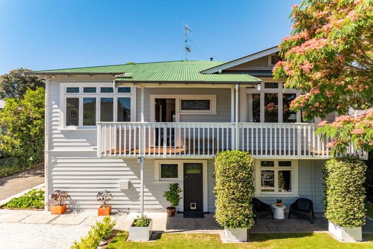 Photo of property in 23 Cameron Road, Bluff Hill, Napier, 4110