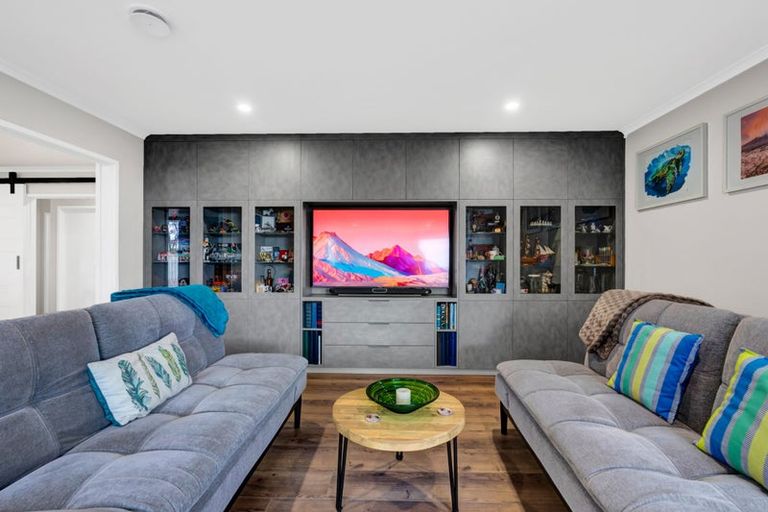 Photo of property in 25b Dolphin Parade, Bell Block, New Plymouth, 4312