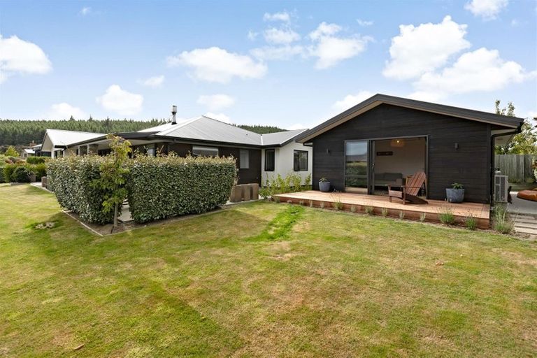 Photo of property in 11 Centre Crescent, Wanaka, 9305