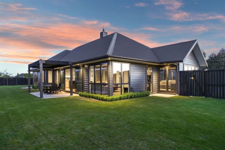 Photo of property in 10 Simms Lane, West Melton, 7618