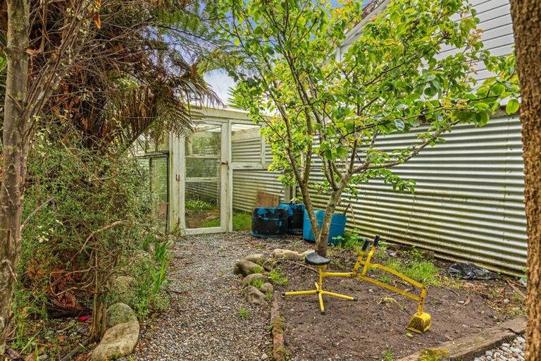 Photo of property in 28 Adderley Street, Westport, 7825