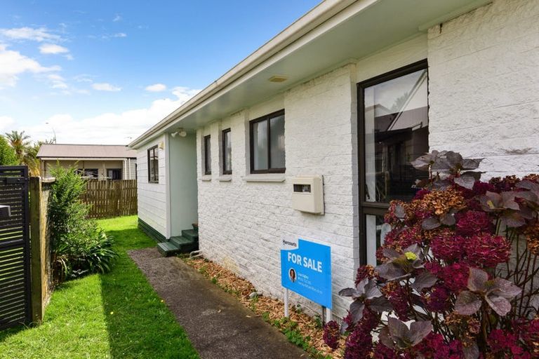 Photo of property in 6/55 Tuhikaramea Road, Dinsdale, Hamilton, 3204