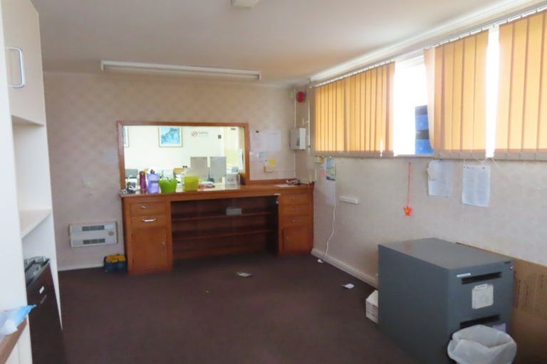 Photo of property in 58 Mclean Street, Woodville, 4920