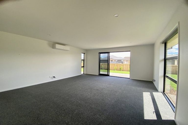 Photo of property in 8 Saddlers Lane, Yaldhurst, Christchurch, 8042