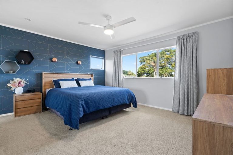 Photo of property in 7 Rarahu Place, The Gardens, Auckland, 2105