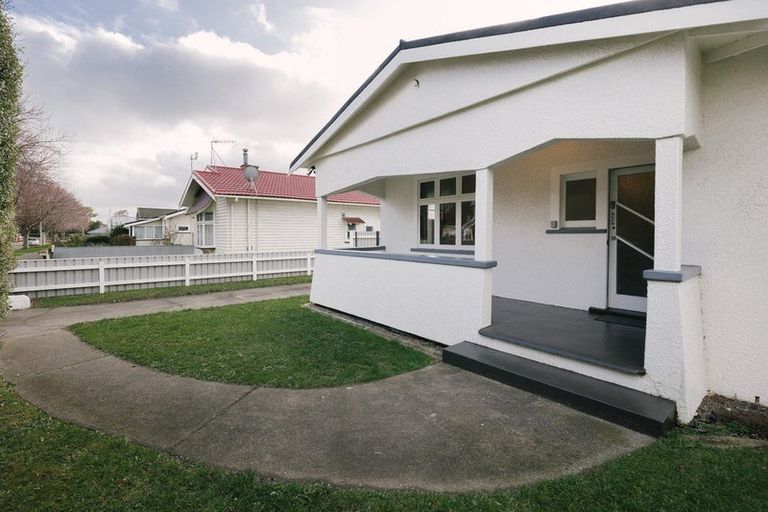 Photo of property in 21 South Street, West End, Palmerston North, 4410