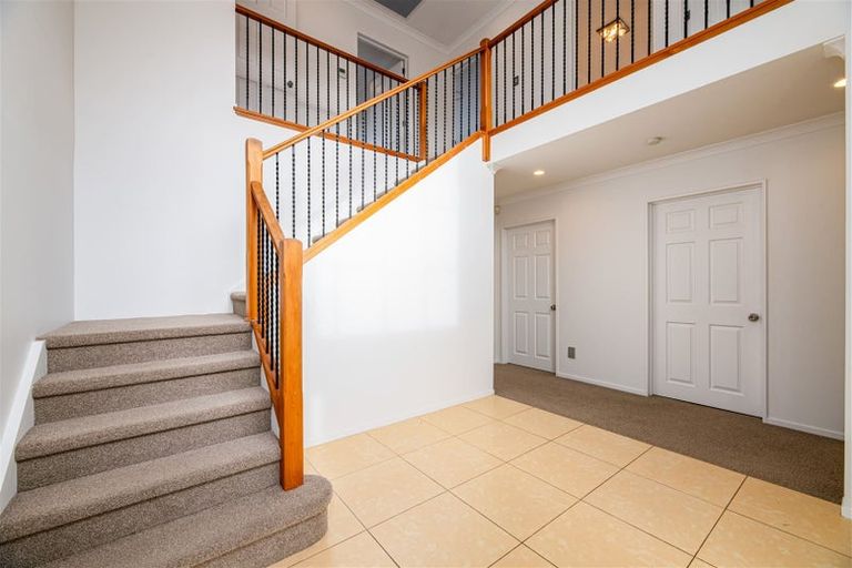 Photo of property in 23 Virginia Street, Henderson, Auckland, 0612