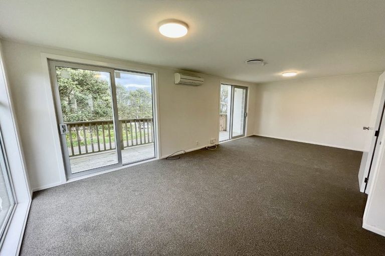 Photo of property in 1/7 Rangitane Street, Maupuia, Wellington, 6022