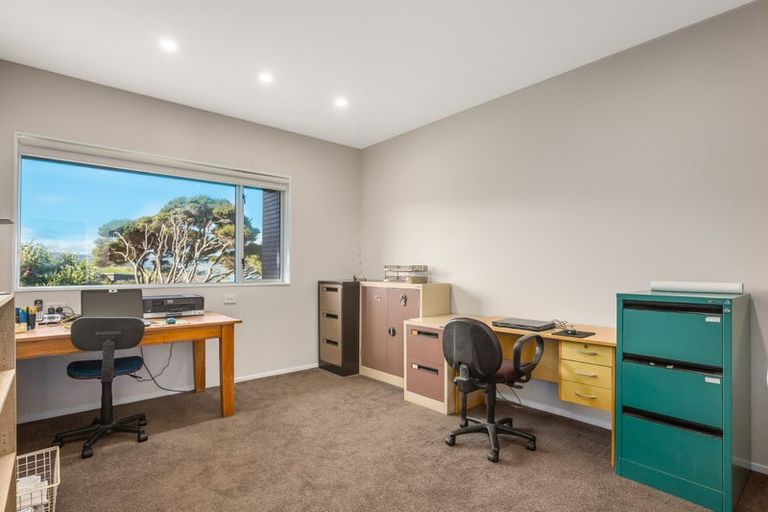 Photo of property in 9 Lily Close, Camborne, Porirua, 5026