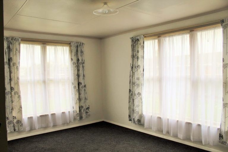 Photo of property in 37 Brentwood Avenue, Highbury, Palmerston North, 4412