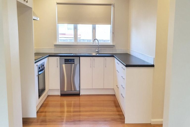 Photo of property in 2/129 Maidstone Road, Ilam, Christchurch, 8041