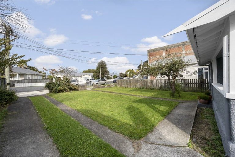 Photo of property in 5 Te Mome Road, Alicetown, Lower Hutt, 5010