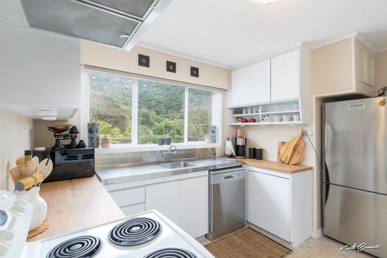 Photo of property in 22 Black Beech Street, Birchville, Upper Hutt, 5018
