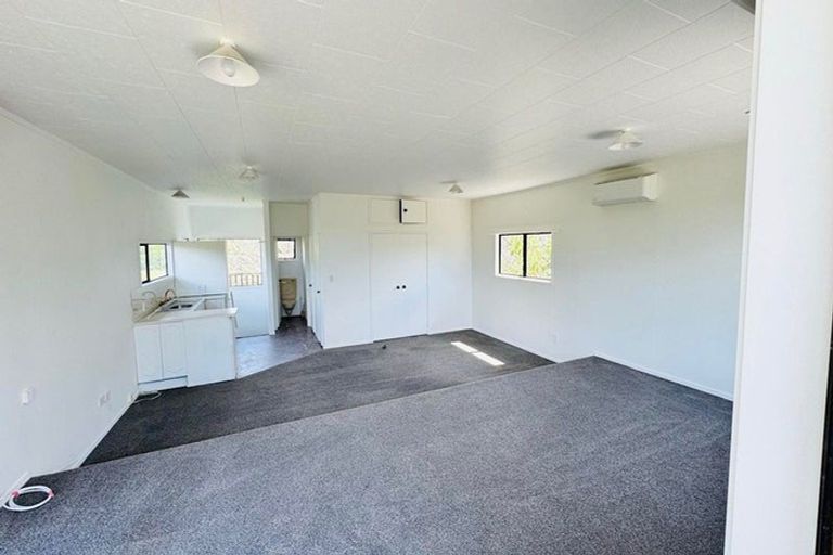 Photo of property in 195 Pine Valley Road, Dairy Flat, Silverdale, 0992