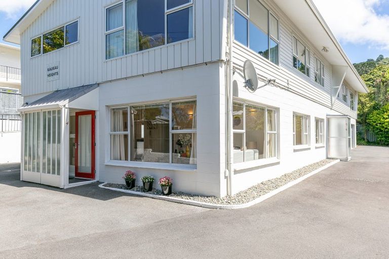 Photo of property in 4/10 Box Hill, Khandallah, Wellington, 6035