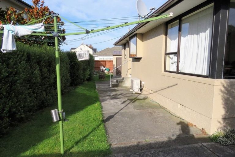 Photo of property in 156 Avonhead Road, Avonhead, Christchurch, 8042