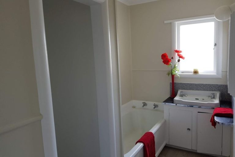 Photo of property in 6 Arawa Street, Frankton, Hamilton, 3204