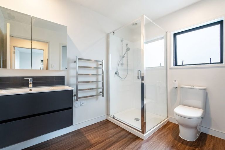 Photo of property in 68 Glidepath Road, Hobsonville, Auckland, 0616