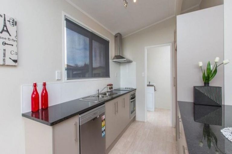 Photo of property in 9 Serrano Place, Clover Park, Auckland, 2023