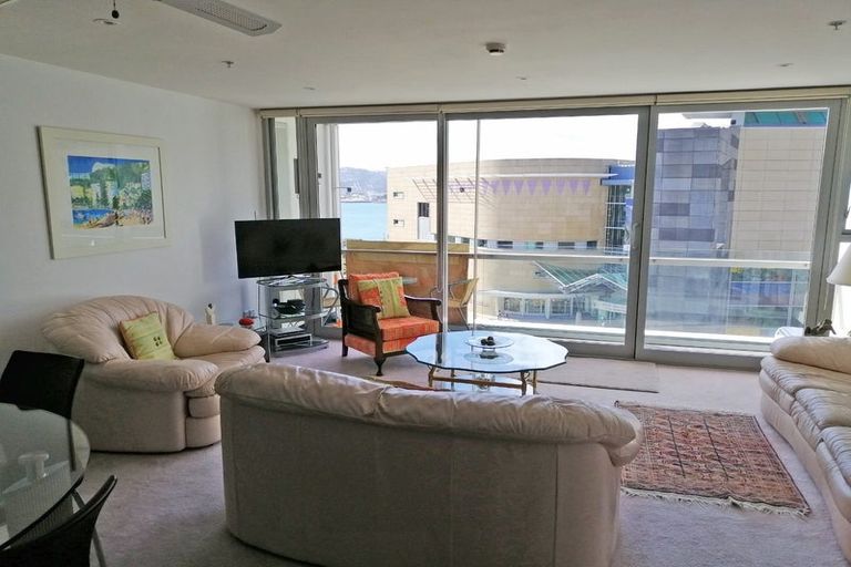 Photo of property in Portal Apartments, 6b/42 Cable Street, Te Aro, Wellington, 6011
