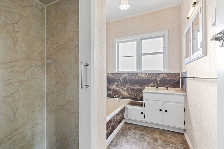 Photo of property in 11 Gordon Street, Lansdowne, Masterton, 5810