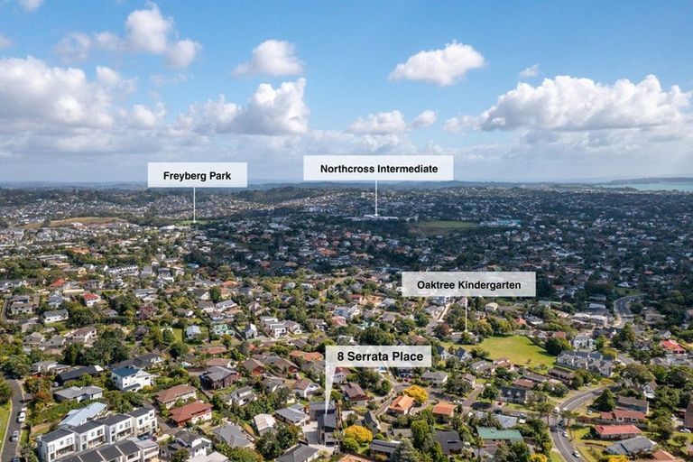 Photo of property in 8a Serrata Place, Browns Bay, Auckland, 0630