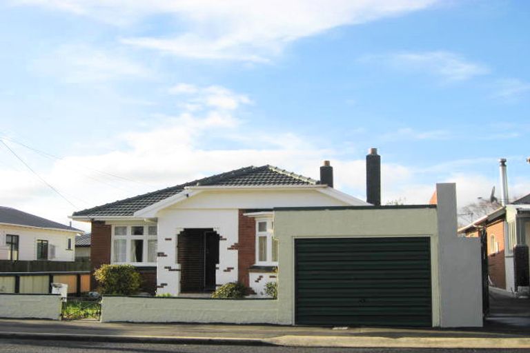 Photo of property in 17 East Avenue, Saint Kilda, Dunedin, 9012