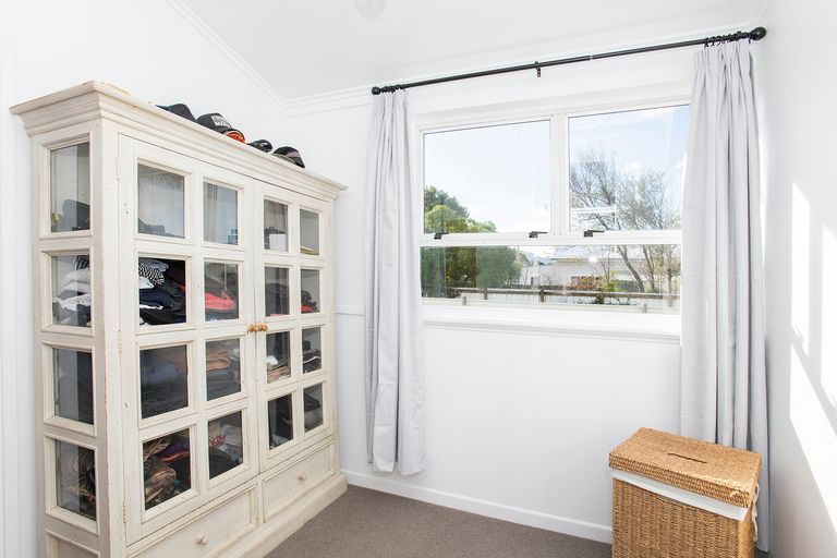 Photo of property in 33 Carnarvon Street, Gisborne, 4010