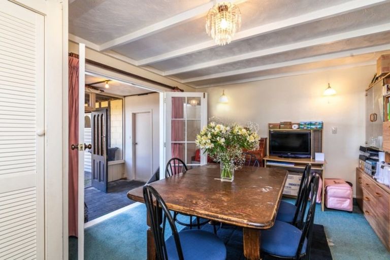 Photo of property in 14 Ingle Avenue, Waipahihi, Taupo, 3330