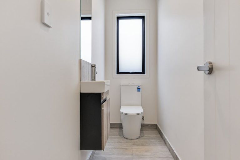 Photo of property in 33 Overton Street, Rototuna North, 3210