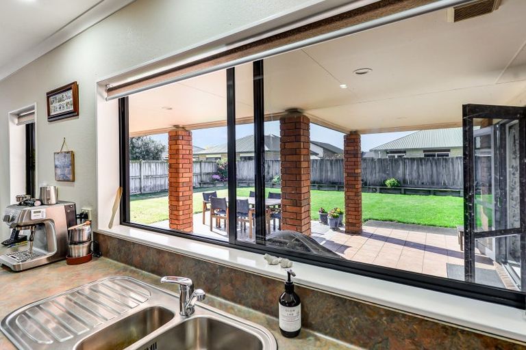 Photo of property in 10 Guildford Place, Rototuna North, Hamilton, 3210