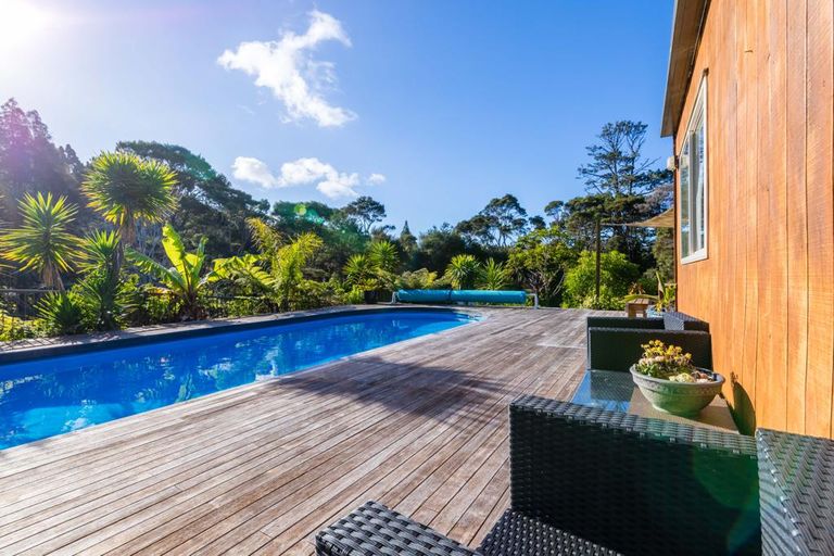 Photo of property in 118c Carter Road, Oratia, Auckland, 0604