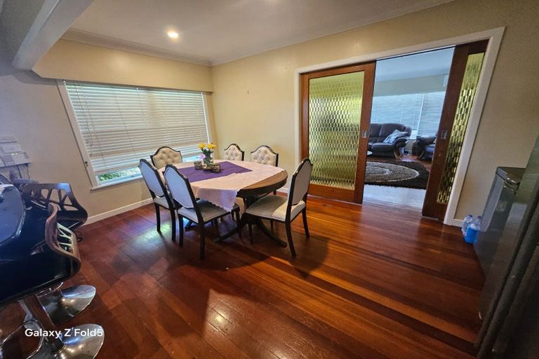Photo of property in 1/9 Devon Road, Bucklands Beach, Auckland, 2012