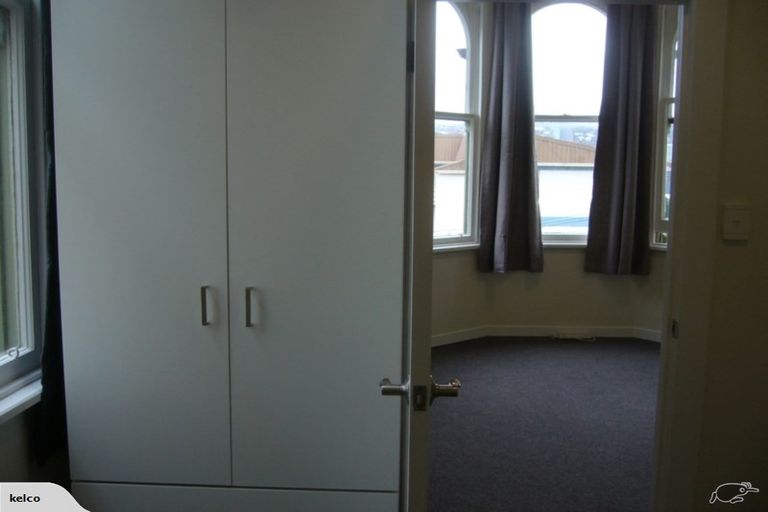 Photo of property in 4 Hawker Street, Mount Victoria, Wellington, 6011