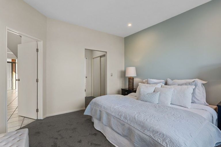 Photo of property in 2 Harrys Way, Redwood, Christchurch, 8051