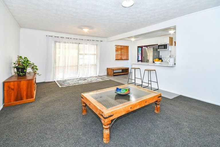 Photo of property in 2/79 Cambridge Terrace, Papatoetoe, Auckland, 2025