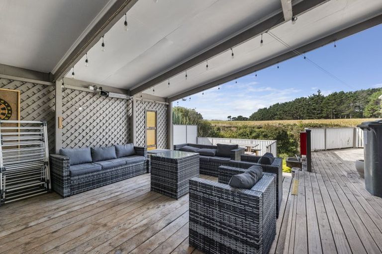 Photo of property in 18 Kawei Road, Ohawe, Hawera, 4671