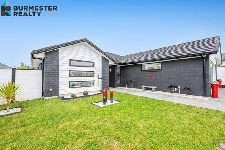 Photo of property in 23 Urumaraki Avenue, Helensville, 0800
