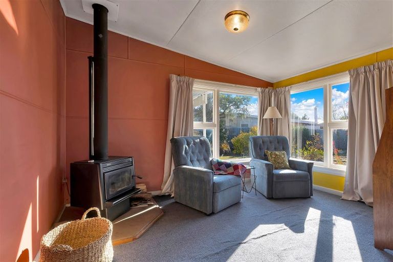 Photo of property in 15 Douglas Road, Amberley, 7410