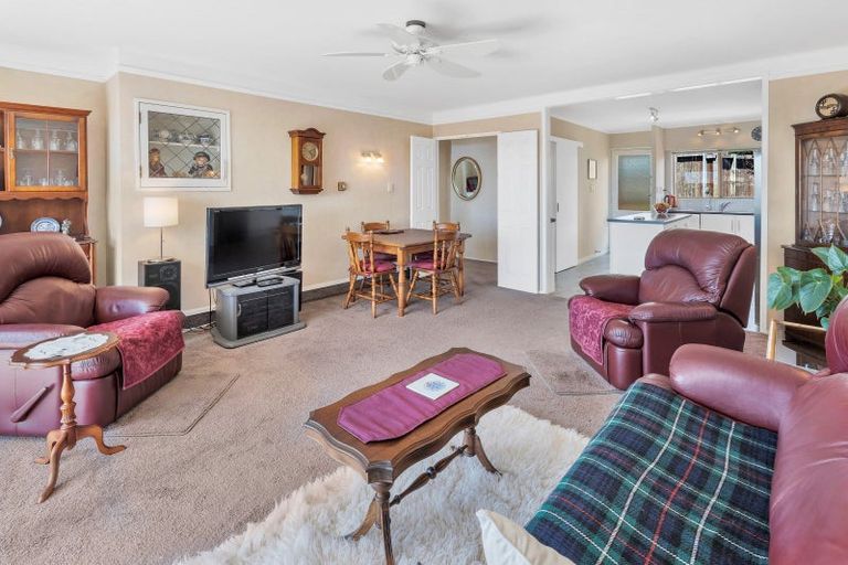 Photo of property in 4 Evelyn Road, Cockle Bay, Auckland, 2014