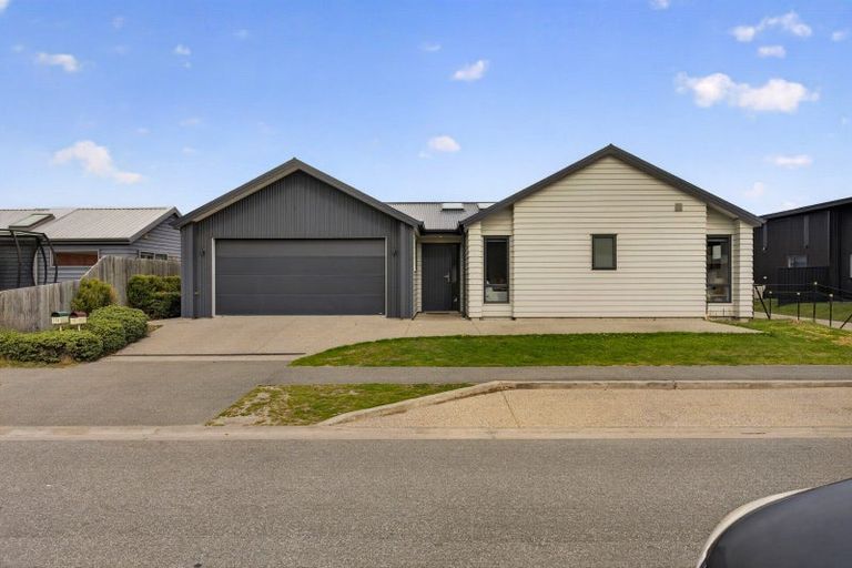 Photo of property in 17 Cumberland Road, Lower Shotover, Queenstown, 9304