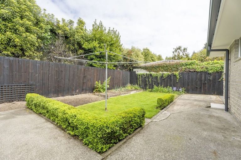 Photo of property in 2/367a Withells Road, Avonhead, Christchurch, 8042
