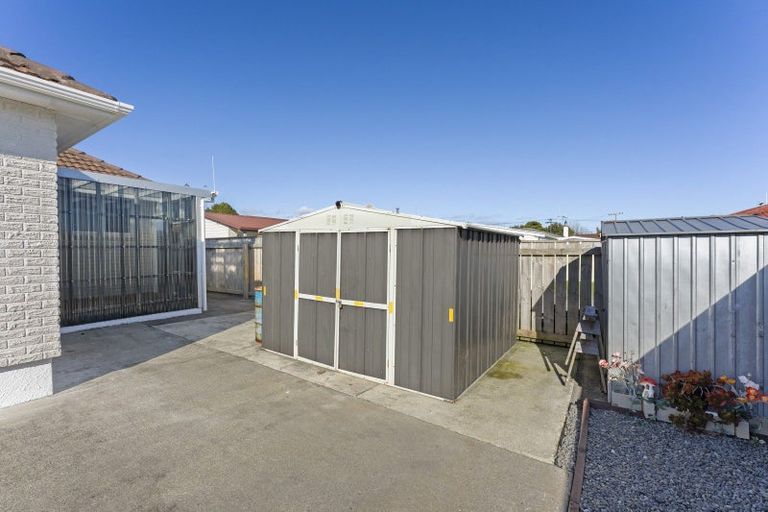 Photo of property in 12 Saint Annes Street, Levin, 5510