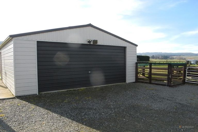 Photo of property in 856 Hakataramea Highway, Waimate, 7977