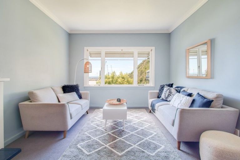 Photo of property in 11 Hornsey Road, Bluff Hill, Napier, 4110